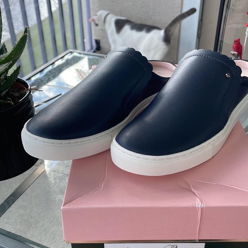 New With Bow Kate Spade Slip on Sneakers